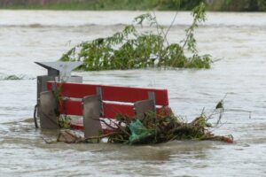 flood, park bench, flooded, red, natural disaster, flotsam and jetsam, flooding, flow, riverside, water, catastrophe, flood disaster, storm, nature, force of nature, civil protection, water level, flood of the century, climate change, climate protection, environmental protection