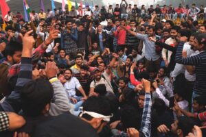crowd, india, strike, protest, pakistan, people, street, religion, developments, city, protesters, racism, law, actions, demonstration, collection, political, terrorist, war, confrontation, overlap, cordon, conflict