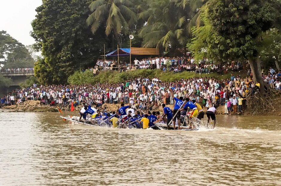 boat, rowing boat, fishing boat, sailing, water, sport, nature, assam, india, tradition, festival, indian, brown fishing